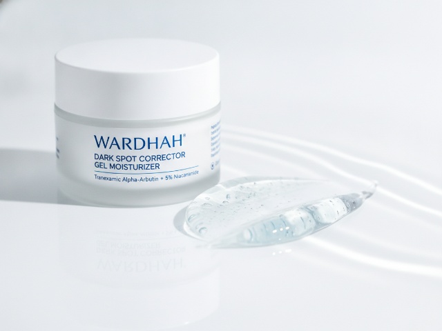 Scan Kode Bpom (90)NA18240100345 Wardah Tranexamic Alpha-Arbutin + 5% Niacinamide Dark Spot Corrector Gel Moisturizer 1 (90)NA18240100345 Wardah Tranexamic Alpha-Arbutin + 5% Niacinamide Dark Spot Corrector Gel Moisturizer