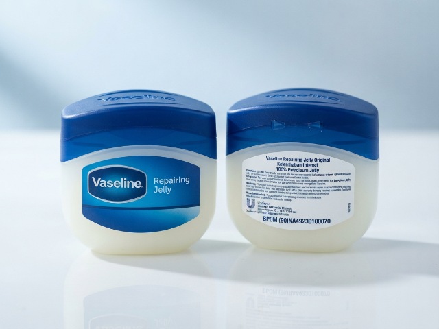 Scan Kode Bpom (90)NA49230100070 Vaseline Repairing Jelly dan Detail Produk 1 (90)NA49230100070
